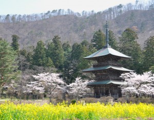 八幡神社三重塔